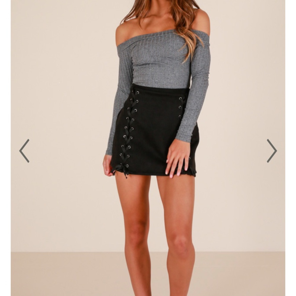 Showpo INSIDE VOICES SKIRT IN BLACK SUEDETTE - Picture 4 of 10